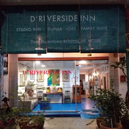 D Riverside Inn